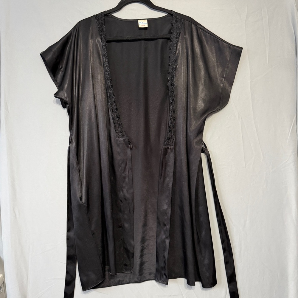 Vtg Prestige Lingerie Womens Satin Short Sleeve Robe Size M Black Lace Trim Sexy